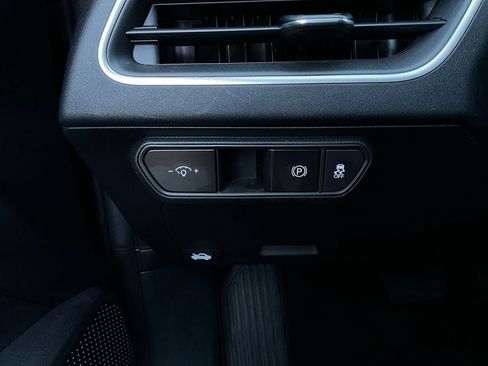 Used 2025 Kia K4 LXS image 21