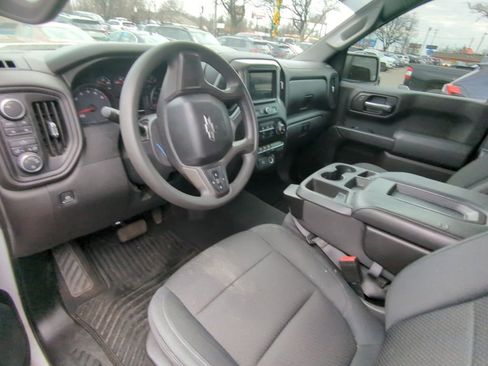 Used 2019 Chevrolet Silverado 1500 Custom Trail Boss w/ Custom Convenience Package image 8