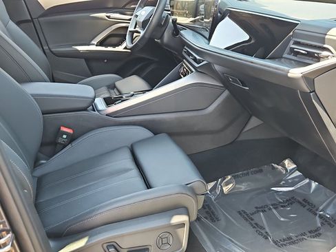 Used 2025 Audi Q5 Premium Plus w/ Premium Plus AWD/4WD image 28
