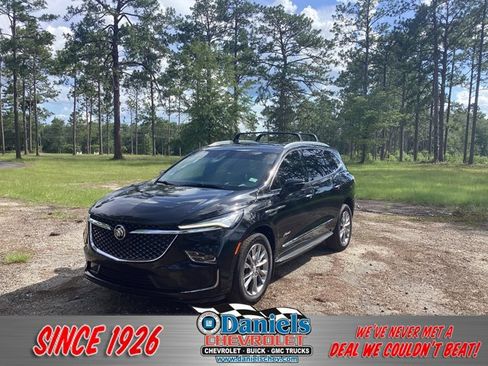 Used 2022 Buick Enclave Avenir w/ Avenir Technology Package image 1