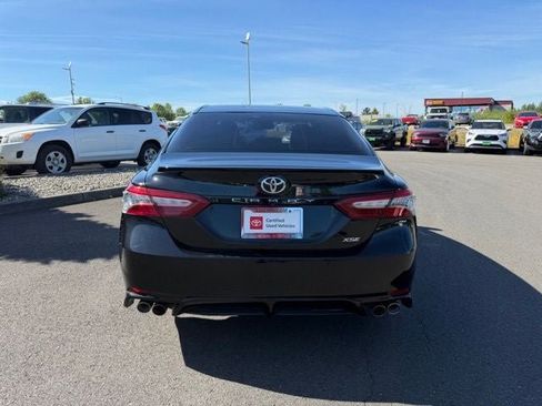 Used 2018 Toyota Camry XSE FWD image 11