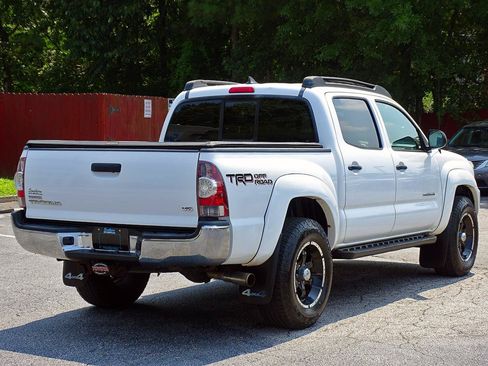 Used 2015 Toyota Tacoma 4x4 Double Cab w/ TRD Off-Road Package image 14
