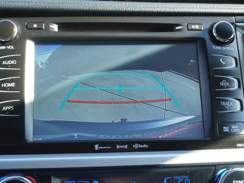 Used 2018 Toyota Highlander XLE image 43