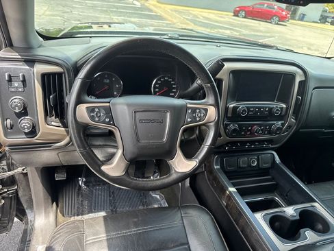 Used 2015 GMC Sierra 1500 Denali AWD/4WD image 17