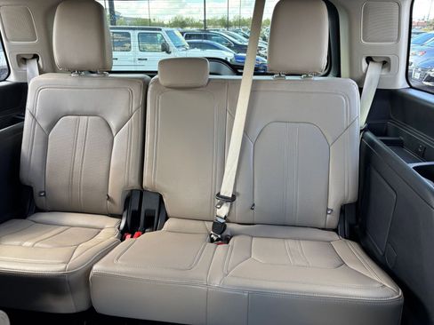 Used 2024 Ford Expedition Limited image 33
