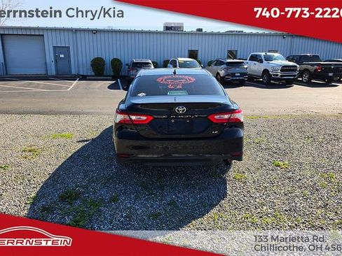 Used 2019 Toyota Camry LE image 15