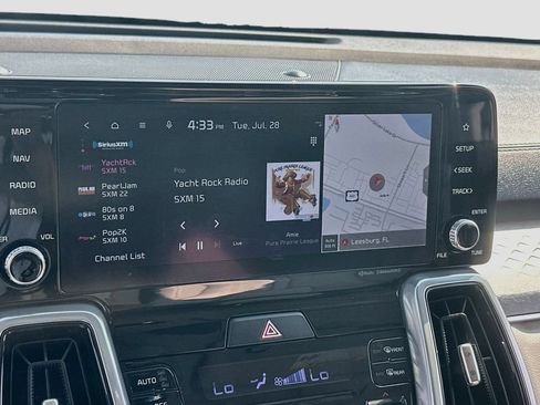 Certified 2023 Kia Sorento SX AWD/4WD image 15