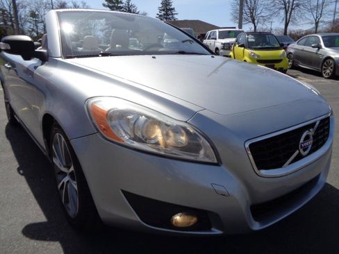 Used 2011 Volvo C70 T5 w/ Convenience Pkg image 15