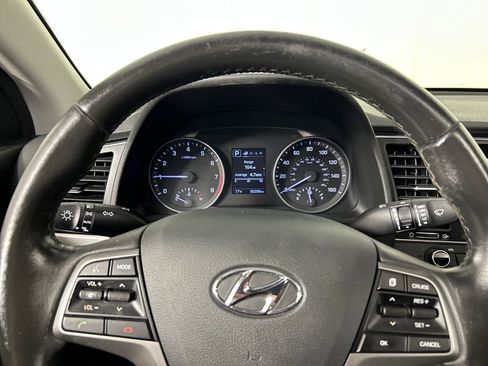 Used 2018 Hyundai Elantra Value Edition FWD image 13