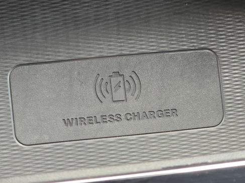 Used 2023 Jeep Grand Cherokee L Overland w/ Advanced Protech Group III image 17