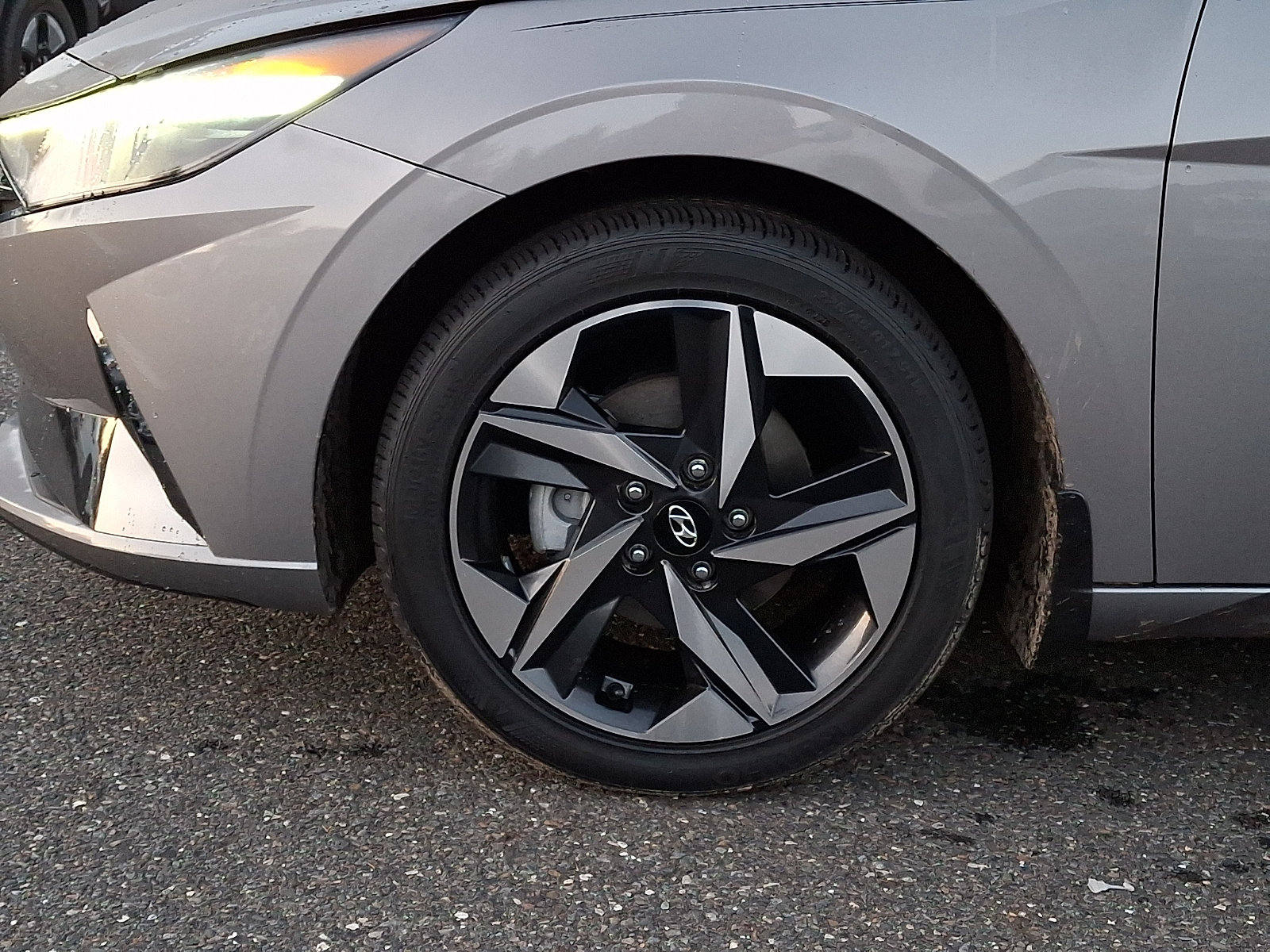 Certified 2023 Hyundai Elantra Limited FWD image 8