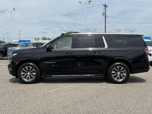 Certified 2022 Chevrolet Suburban LT w/ LT Signature Package AWD/4WD image 2