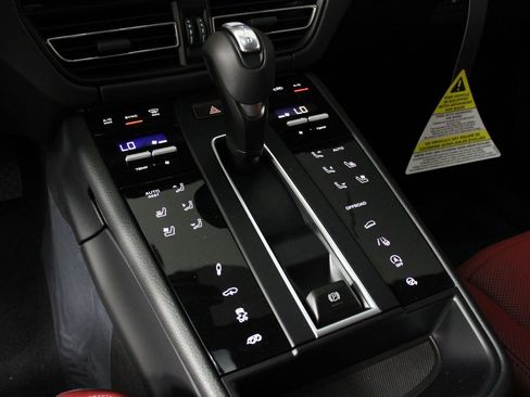 New 2026 Porsche Macan GTS AWD/4WD image 14