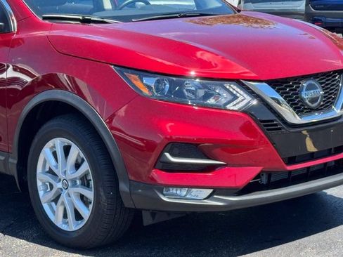 Used 2022 Nissan Rogue Sport SV AWD/4WD image 3