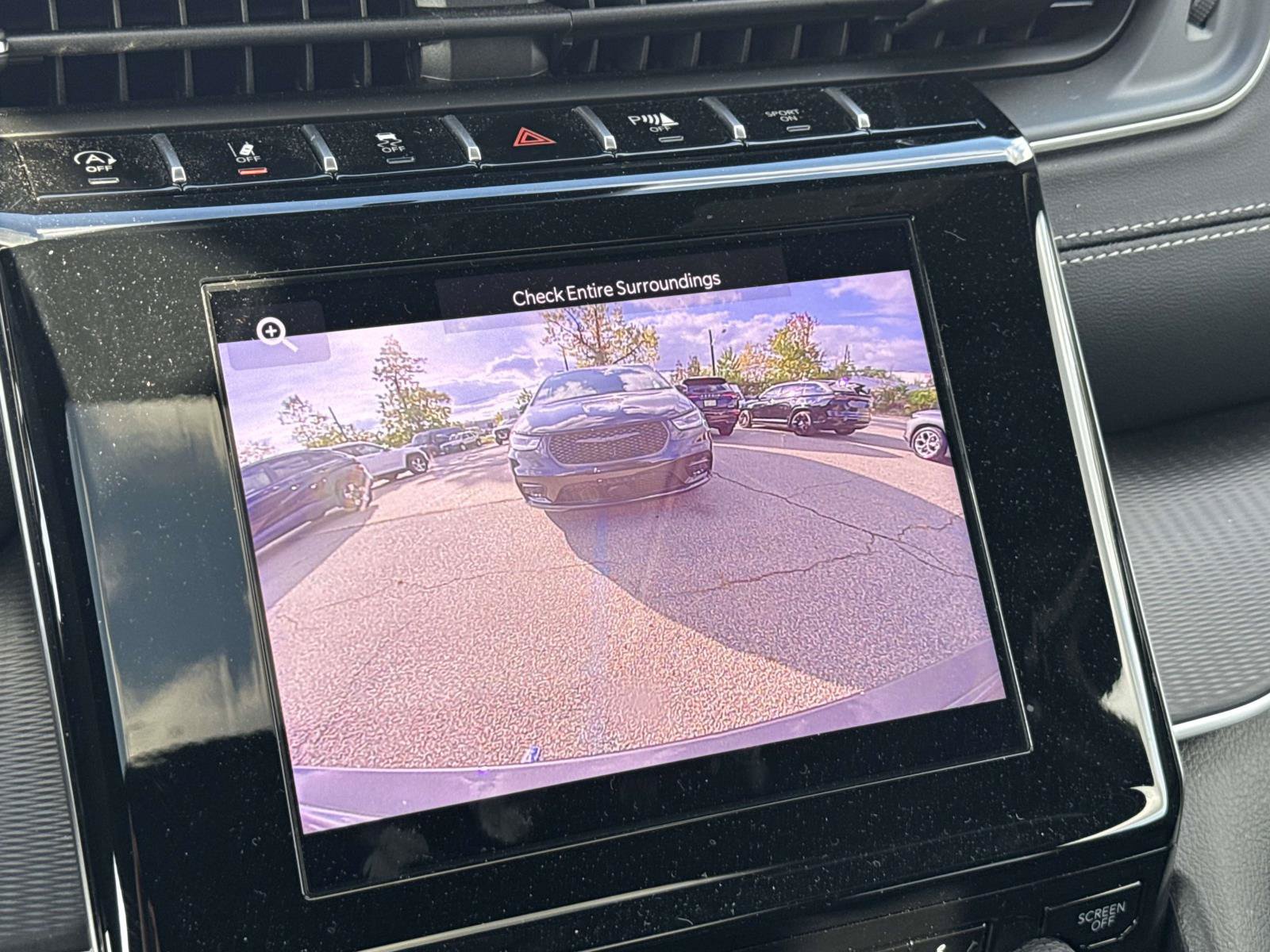 Used 2025 Jeep Grand Cherokee Laredo X w/ Luxury Tech Group I AWD/4WD image 15