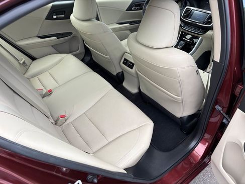 Used 2017 Honda Accord EX-L image 21