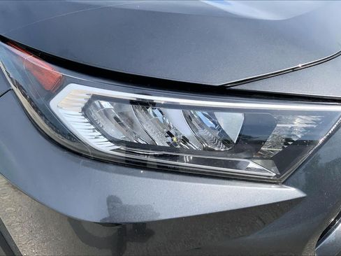 Used 2021 Toyota RAV4 XLE Premium FWD image 27