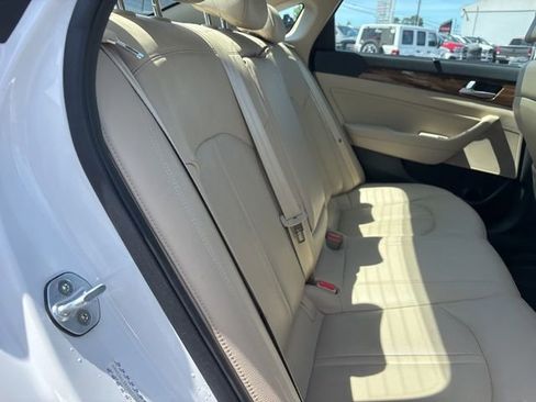 Used 2017 Hyundai Sonata Limited w/ Ultimate Package 02 FWD image 13