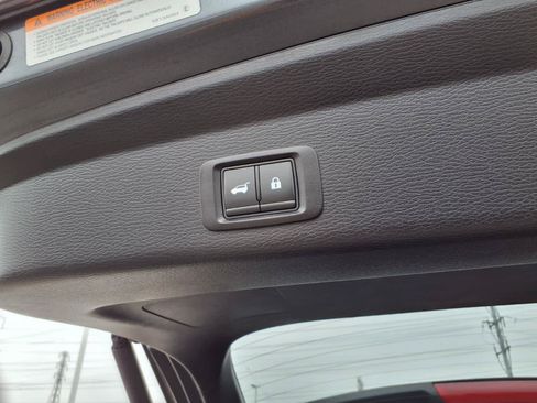 Used 2025 Mitsubishi Outlander SE FWD image 8