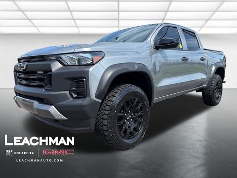 Used 2024 Chevrolet Colorado Trail Boss w/ Advanced Trailering Package AWD/4WD image 9