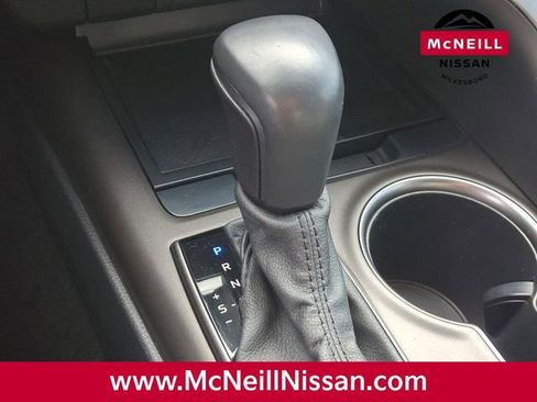 Used 2022 Toyota Camry SE w/ Convenience Package image 14