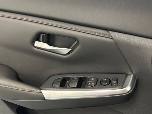 New 2025 Nissan Sentra SR w/ Midnight Edition image 17