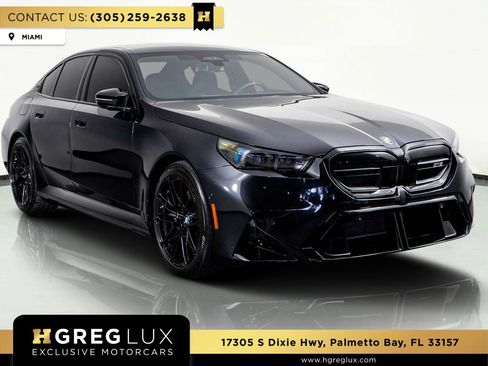 Used 2025 BMW M5 w/ Executive Package image 1