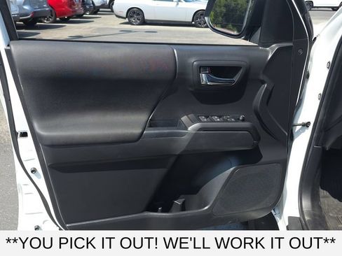 Used 2023 Toyota Tacoma TRD Sport AWD/4WD image 12