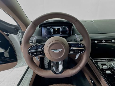 Used 2024 Aston Martin DB12 Coupe RWD image 11