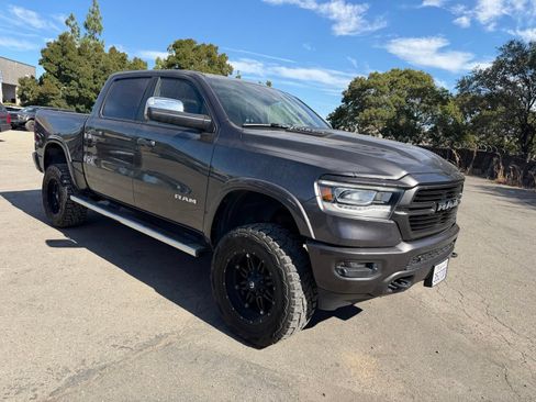 Used 2019 RAM 1500 Laramie AWD/4WD image 7