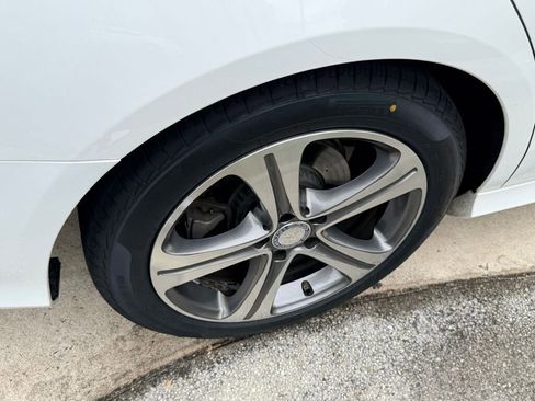 Used 2017 Mercedes-Benz E 300 image 11