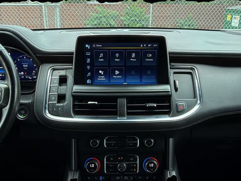 Used 2023 Chevrolet Tahoe Premier AWD/4WD image 16