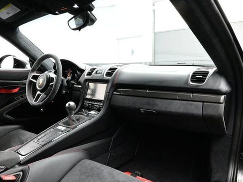 Certified 2016 Porsche Cayman GT4 RWD image 12
