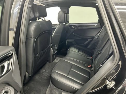 Certified 2024 Porsche Macan S AWD/4WD image 21