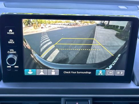 Used 2025 Honda Pilot EX-L image 23