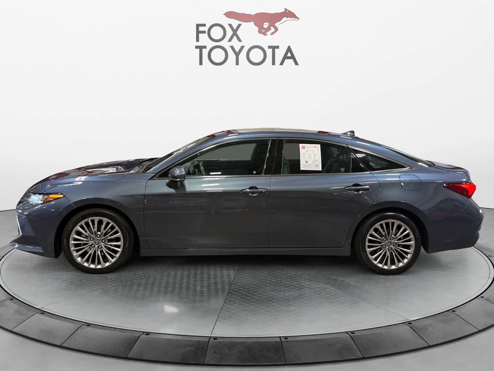 Used 2022 Toyota Avalon Limited w/ Advanced Safety Package FWD image 3