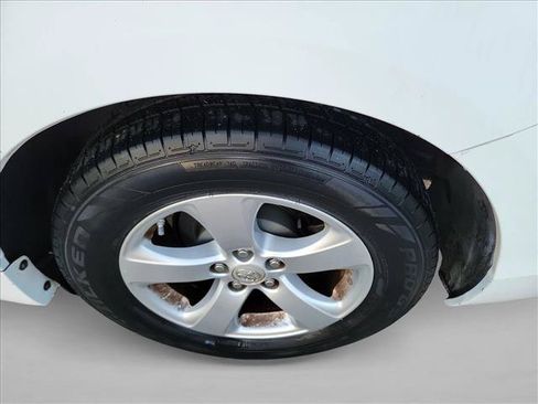 Used 2014 Toyota Sienna L FWD image 12