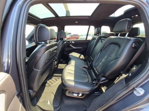 Used 2019 BMW X7 xDrive50i w/ M Sport Package AWD/4WD image 18