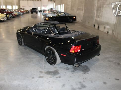 Used 2003 Ford Mustang Cobra image 12