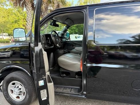 Used 2019 Chevrolet Express 2500 w/ Driver Convenience Package RWD image 11