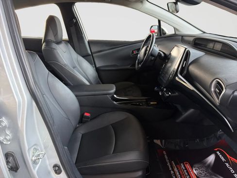 Used 2022 Toyota Prius Prime XLE FWD image 18