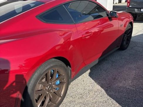 Used 2024 Ford Mustang GT Premium image 8