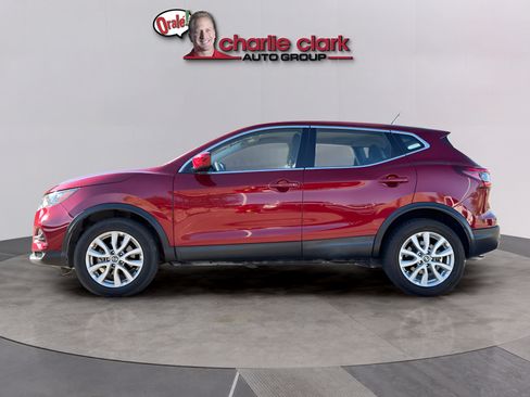 Used 2020 Nissan Rogue Sport S w/ Appearance Package FWD image 2