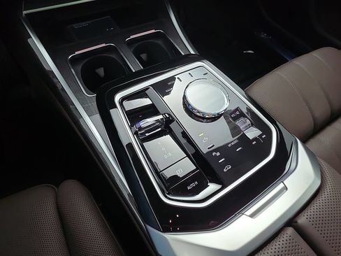 New 2026 BMW i7 xDrive60 w/ Executive Package AWD/4WD image 25