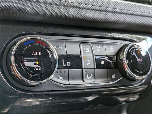 Used 2025 Chevrolet TrailBlazer LT FWD image 9