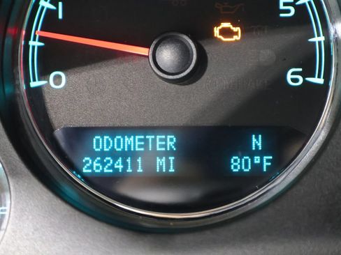 Used 2011 GMC Yukon SLT w/ SLT-2 Equipment Package AWD/4WD image 32