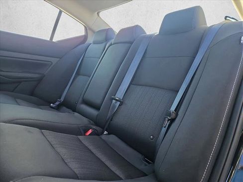 Used 2025 Nissan Altima 2.5 SV image 16