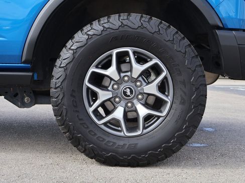 Certified 2025 Ford Bronco Badlands AWD/4WD image 11