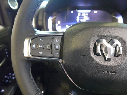 New 2026 RAM 2500 Laramie AWD/4WD image 12