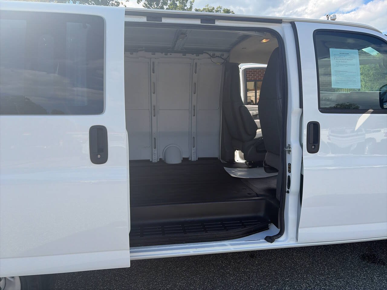 Used 2022 Chevrolet Express 2500 w/ Driver Convenience Package RWD image 16